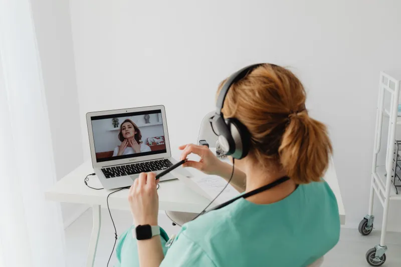 Bridging the Gap: How to Keep Your Primary Care Physician in the Loop When Using an Online Hair Loss Service